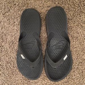 Nike flip flops